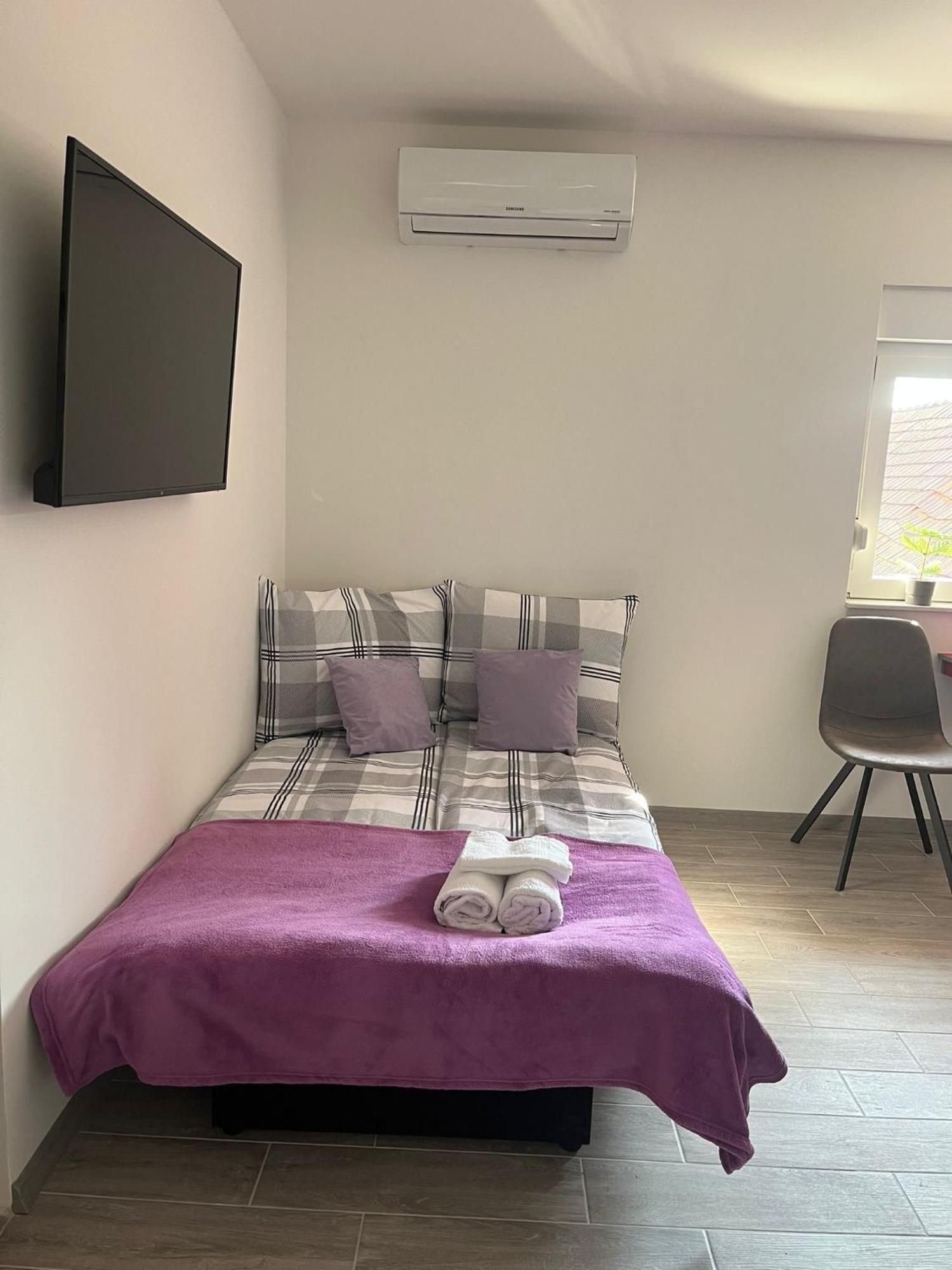 Rooms Jelak Velika Gorica Værelse billede